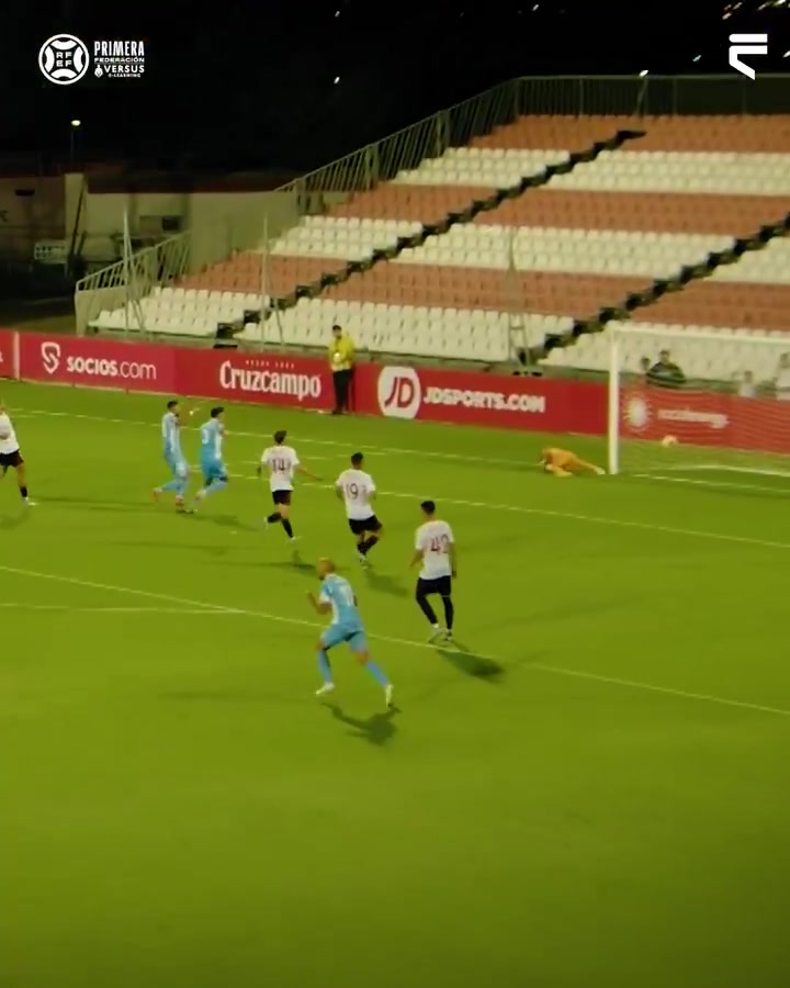 昔日曼联水货贝贝也成老妖了在西协甲打进电梯球