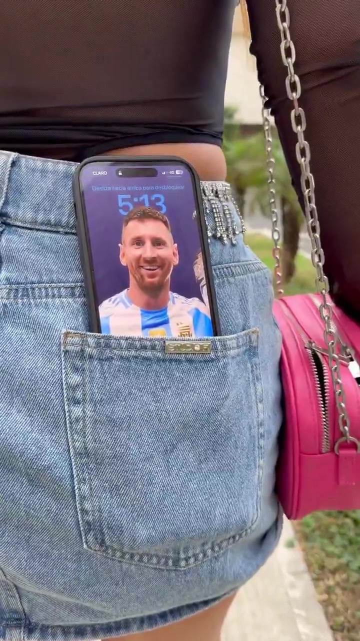 段子不错C罗粉丝向女友求婚时