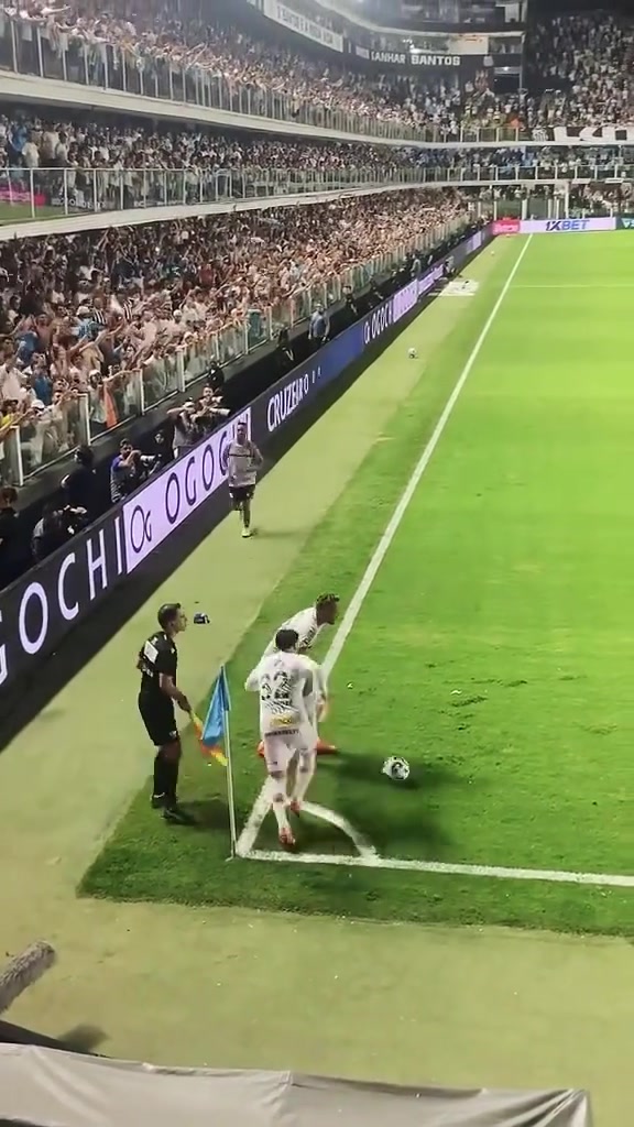 内马尔再现彩虹过人但已经不复当年