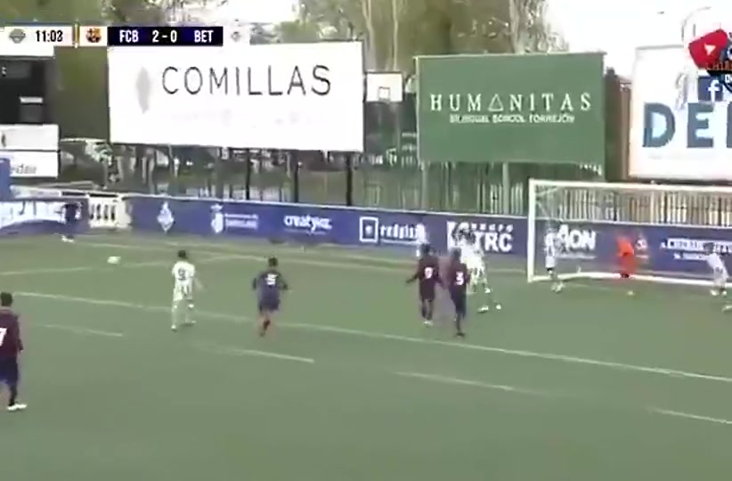 国外博主调侃巴萨官方已经和这位青训终止了合同