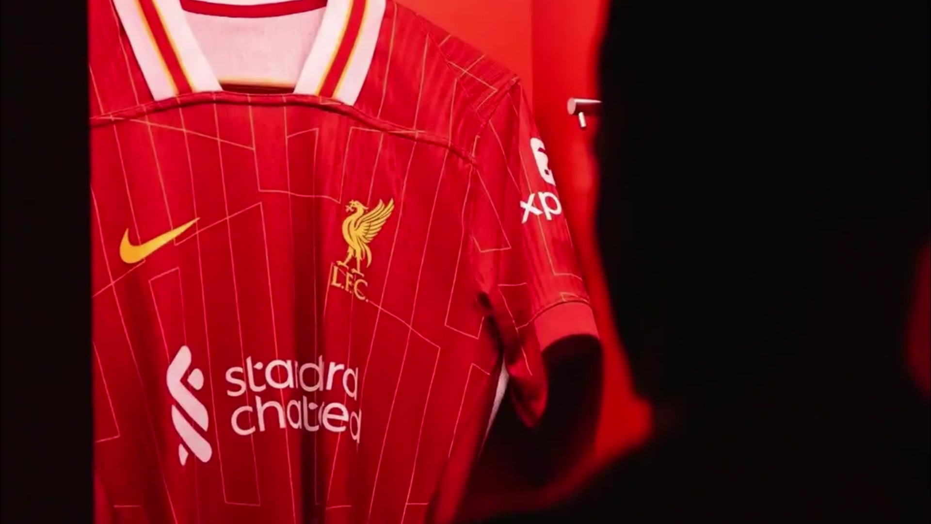 震惊红军赛季没开始就内讧萨拉赫维尔茨穿8号索博