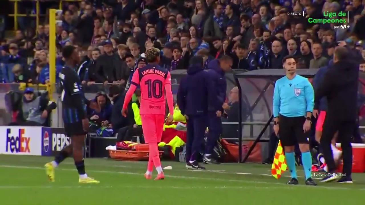 整场被布鲁日球迷辱骂主队绝杀球被吹后亚马尔马上给与回击