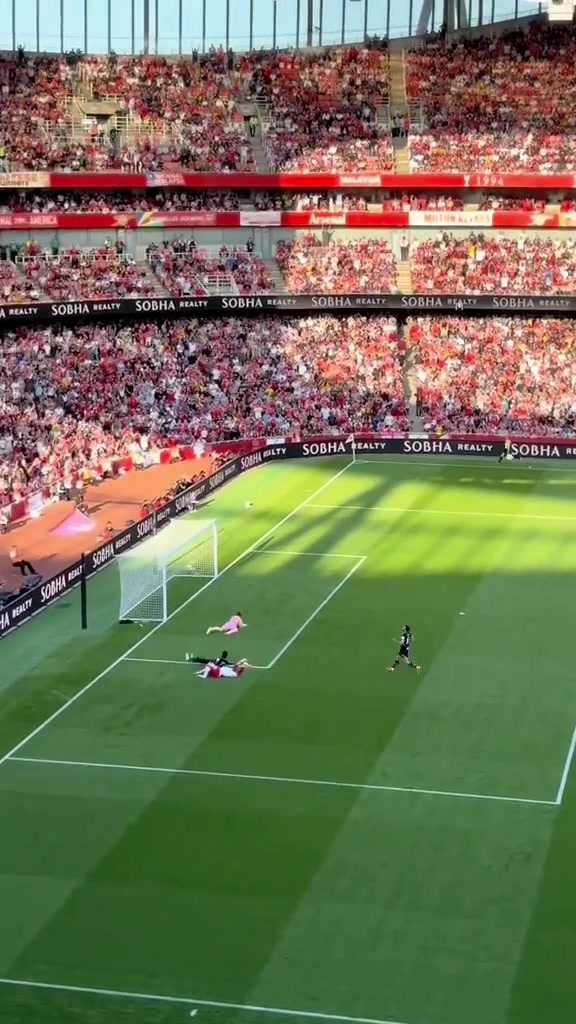 这球真的不讲理现场球迷视角看哈弗茨长驱直入单刀冷静破门