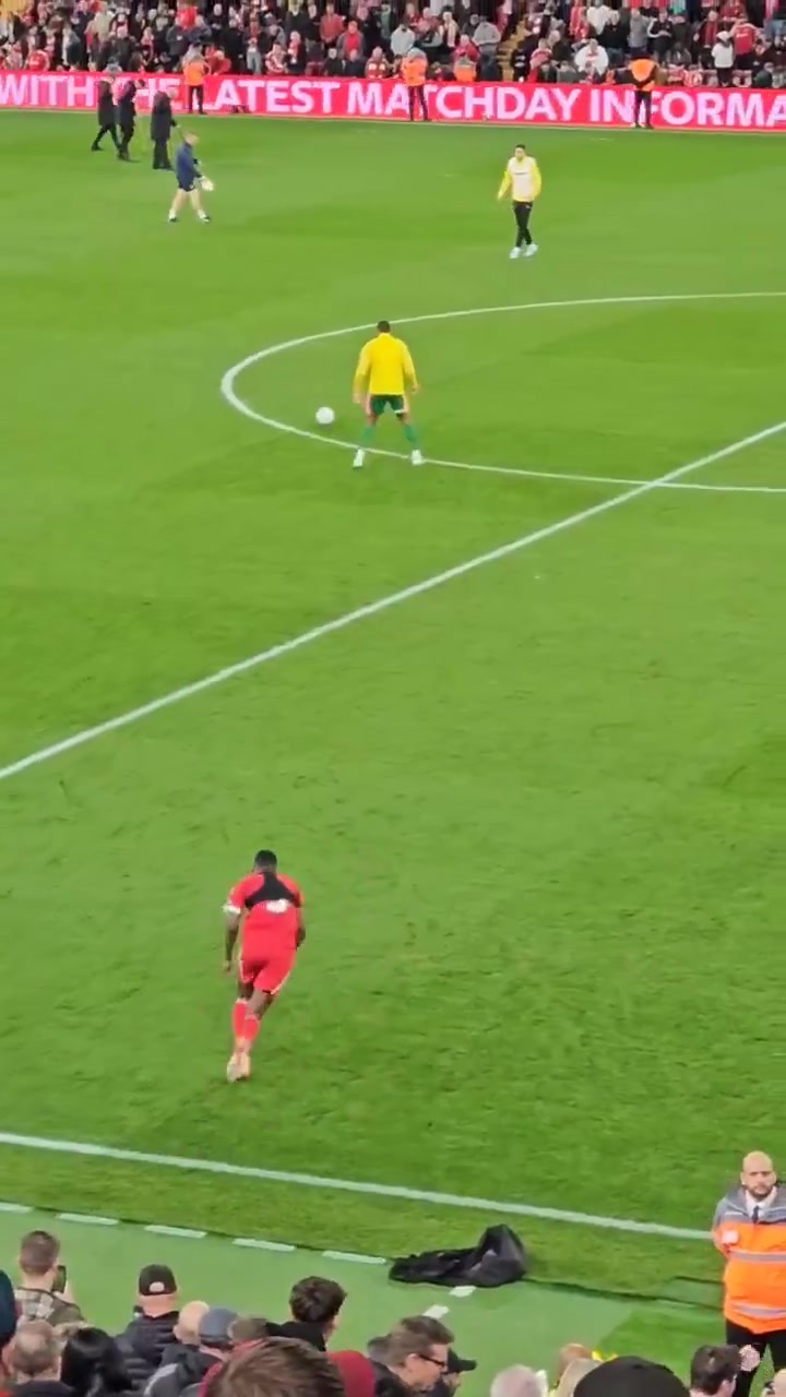 补课伊萨克中场时被要求进行折返跑训练