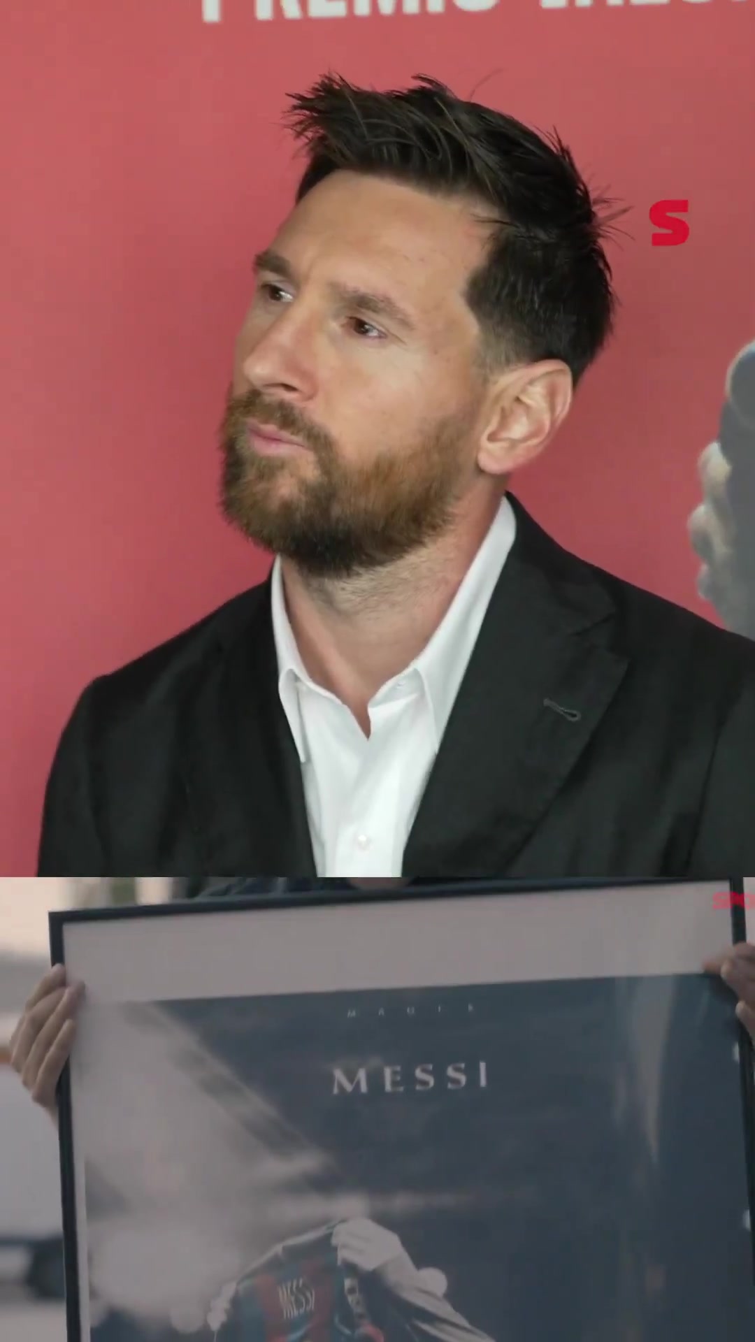 梅西听到巴萨球迷给他的留言后快哭了